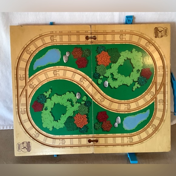 Rare Vintage Thomas Wooden Railway storage/travel case with useable train track - Picture 10 of 10